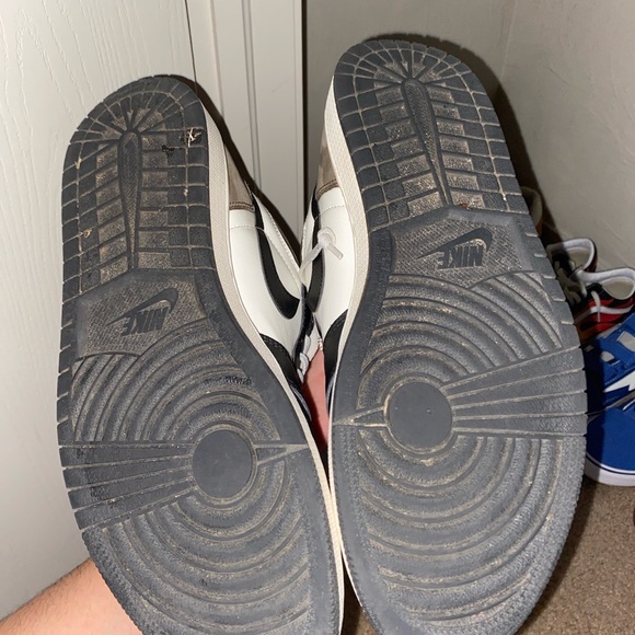 Jordan 1 MOCHAS - Picture 4 of 5